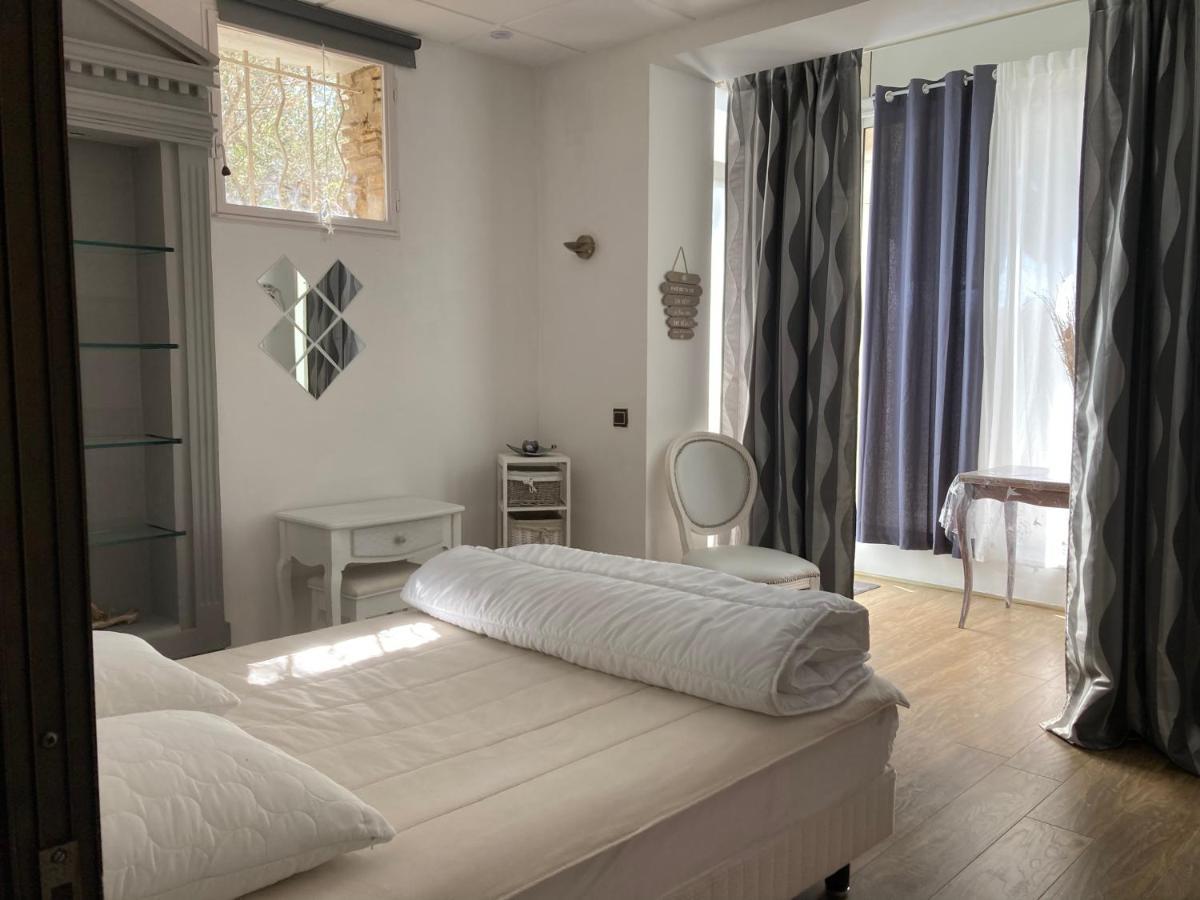 Gite Comme A La Maison Hyeres Exterior photo