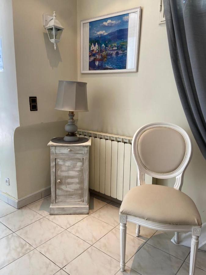 Gite Comme A La Maison Hyeres Exterior photo